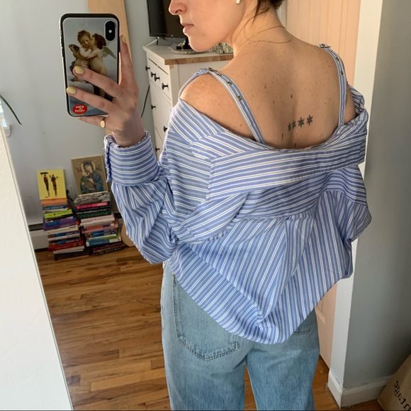 Off-the-shoulder top seen on Kendall Jenner - Picture 5 of 7